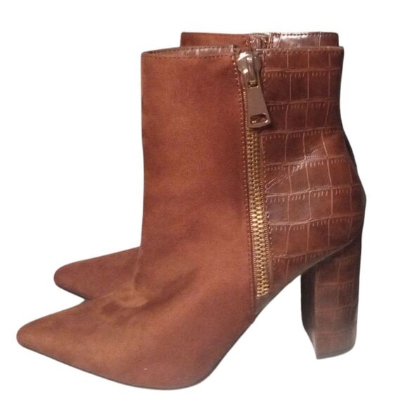 Bamboo Bellflower Faux Suede Alligator Detail Booties In Rust Size 8 - Picture 3 of 12